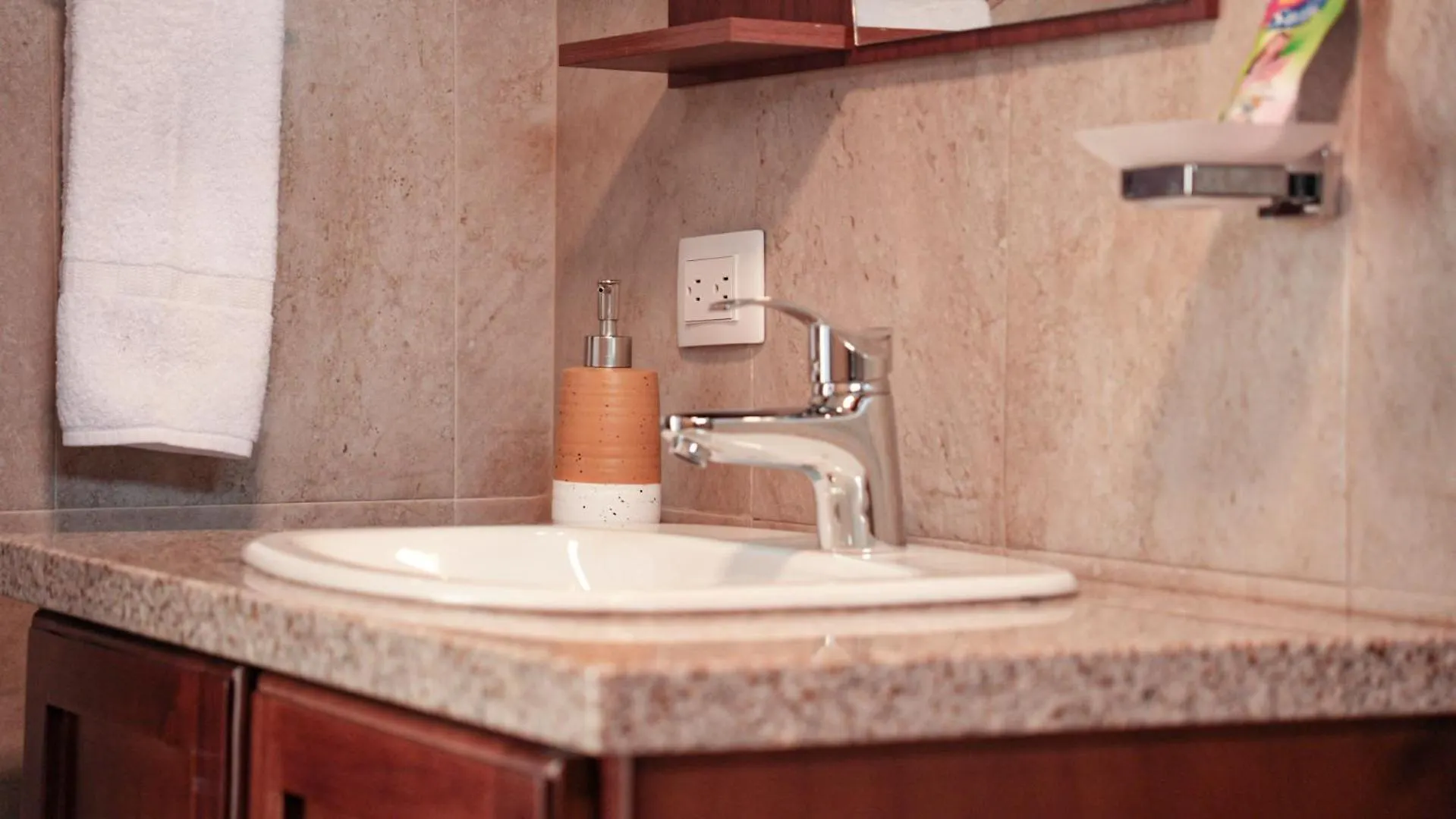 Apartamento Casa Roja Residencia 10-51 Cuenca
