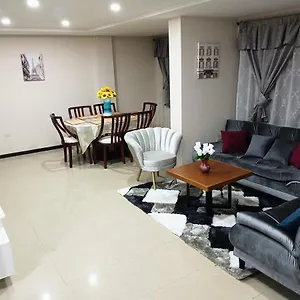 Departamento Grande Con Jacuzzi Apartamento